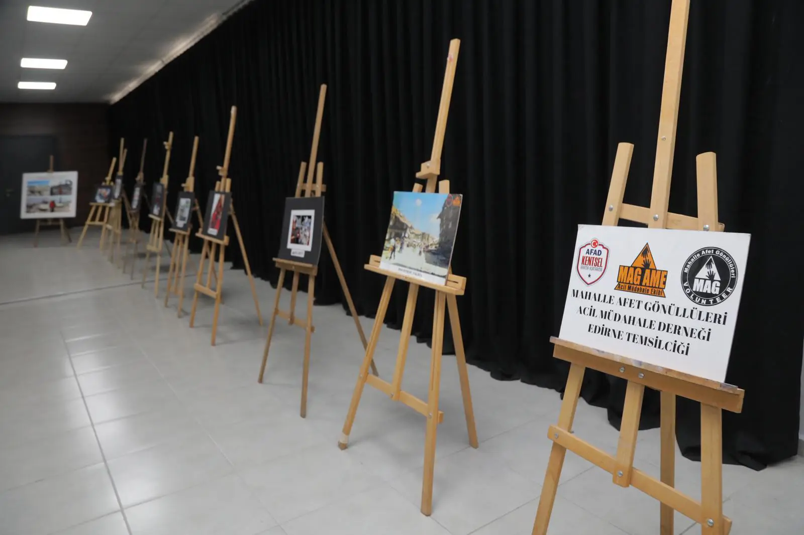 EDİRNE BELEDİYESİ’NDEN 17 AĞUSTOS MARMARA DEPREMİ’NİN 26. YILINDA ANMA PROGRAMI galeri görseli